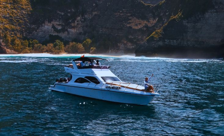 Freedom yacht
