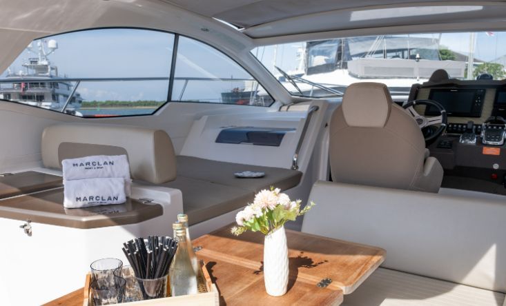 Mira yacht