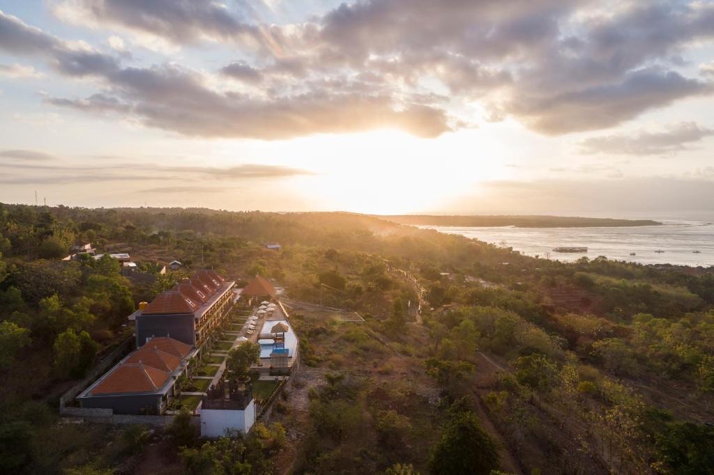 Semabu Hills Hotel