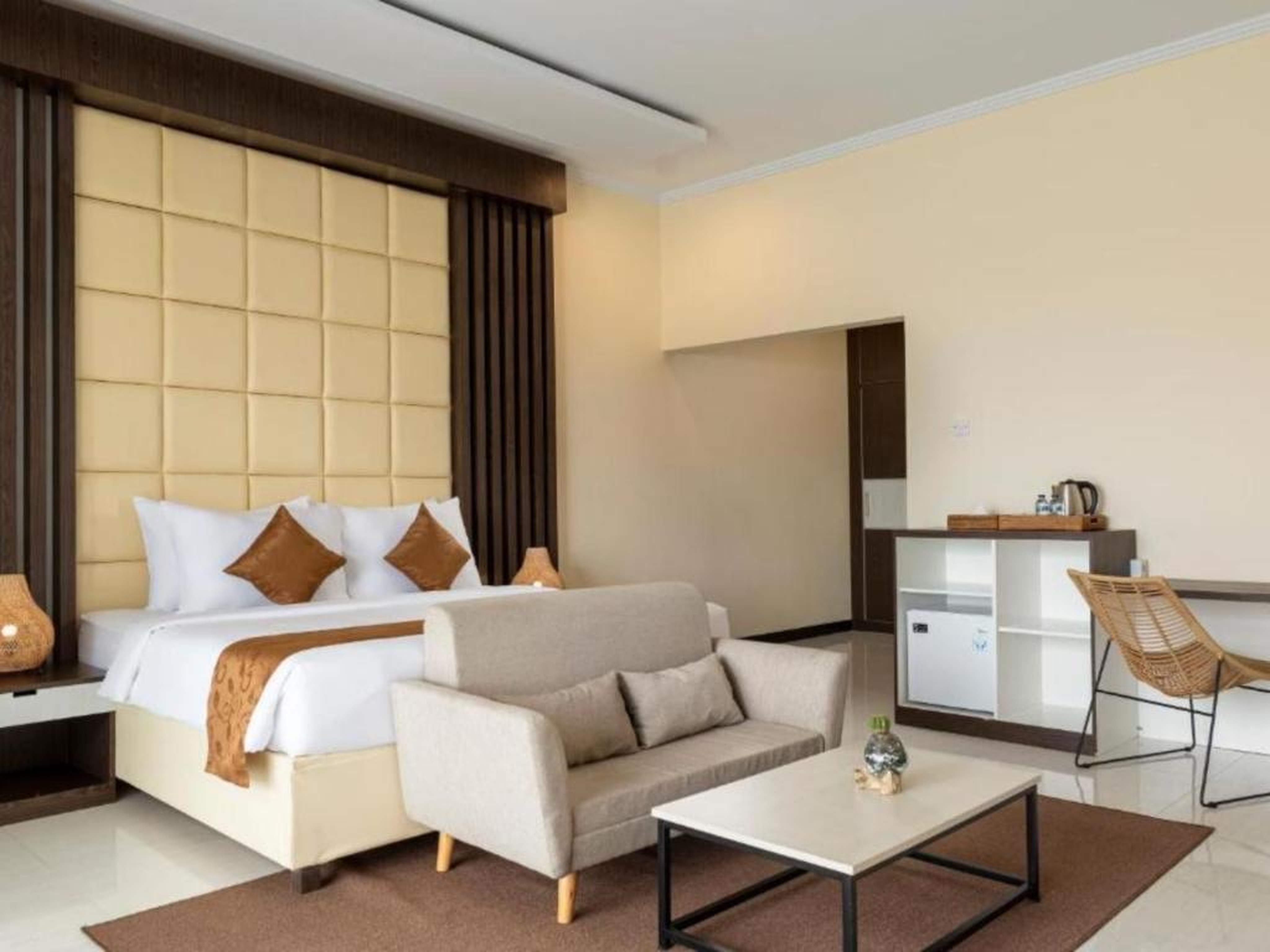 Semabu Hills Hotel