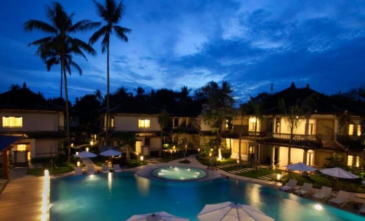 Grand Whiz Hotel Nusa Dua 4*