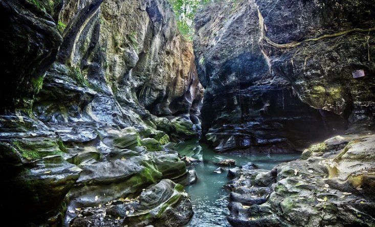 hidden canyon Beji Guwang