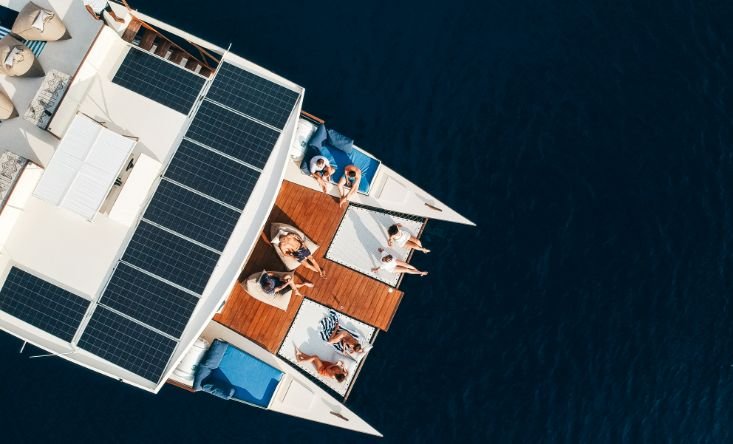 cruise on Utopia yacht