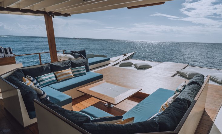 cruise on Utopia yacht
