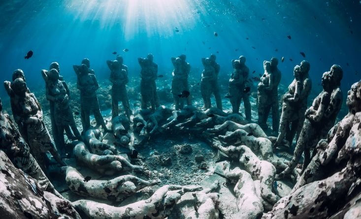 underwater statues near Gili Meno