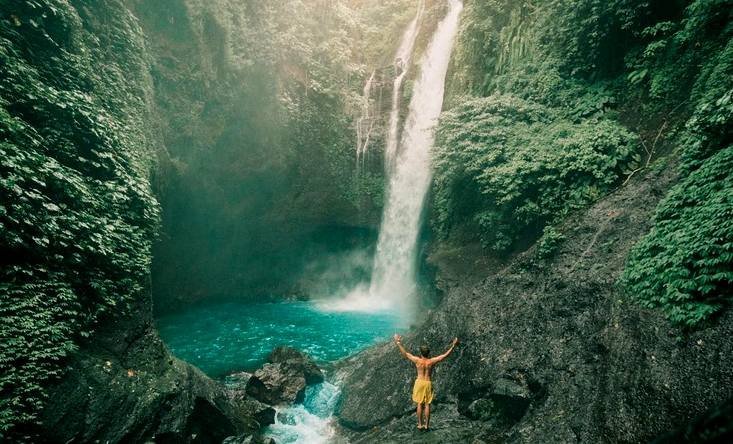 Aling-Aling waterfall