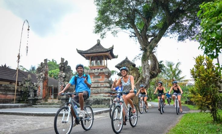 Bike tour