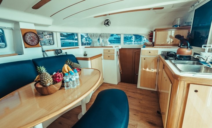 Air-conditioned lounge with kitchen and panoramic windows
