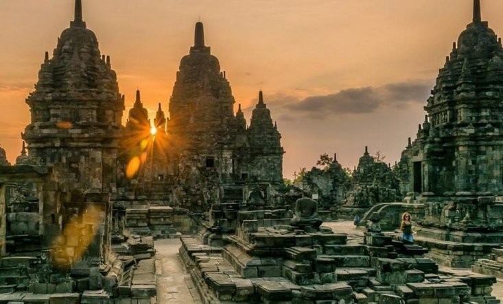 the temple complex Prambanan