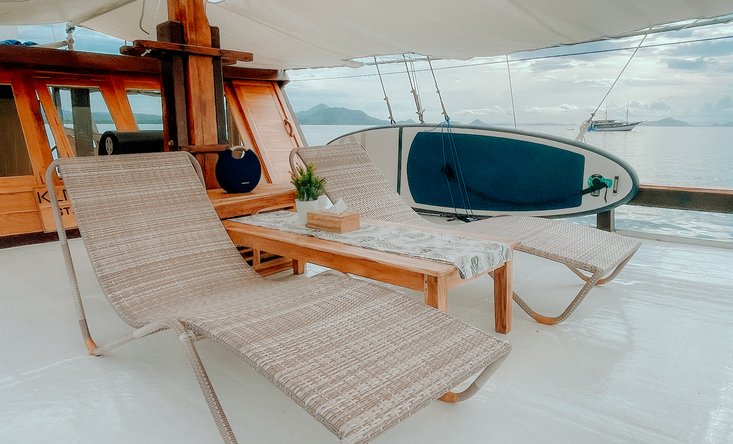 Sunbathing area