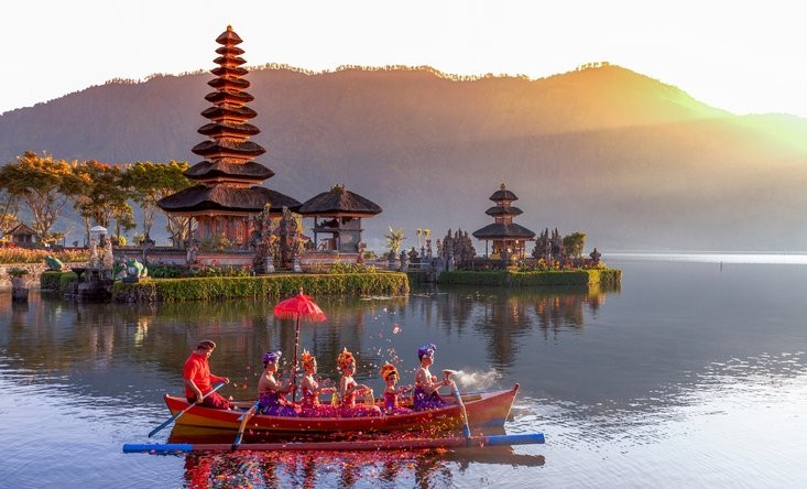 Храм  Ulun Danu