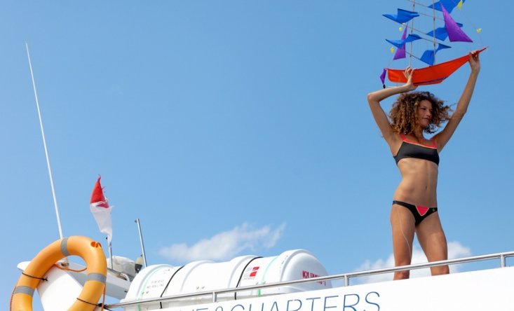 Yacht cruise