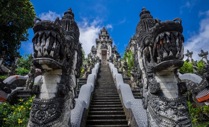 Pura Lempuyang temple