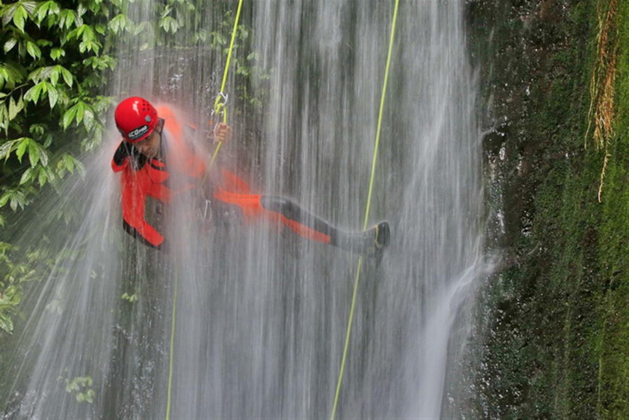 Canyoning