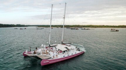 Cruise on yacht "Aneecha"