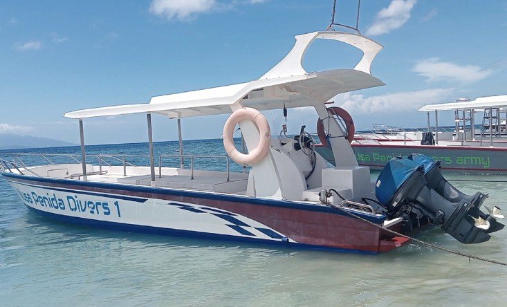 Speedboat