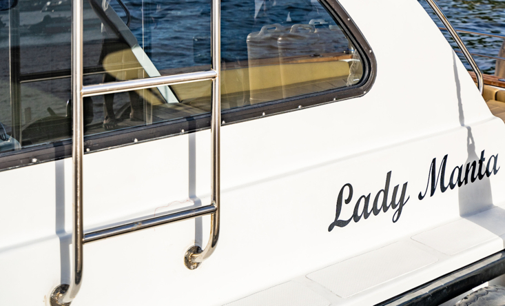 Lady Manta Yacht