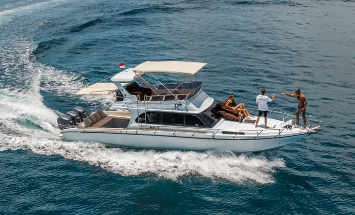 Riki J Yacht