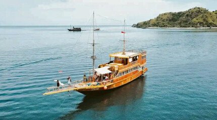 Bateau de catégorie supérieure « NK Jaya 2 »