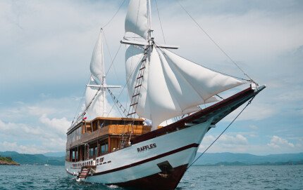 Bateau de luxe «Raffles» Bateau de luxe «Raffles»