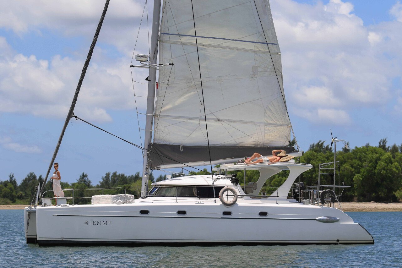 Cruise on yacht "Jemme"