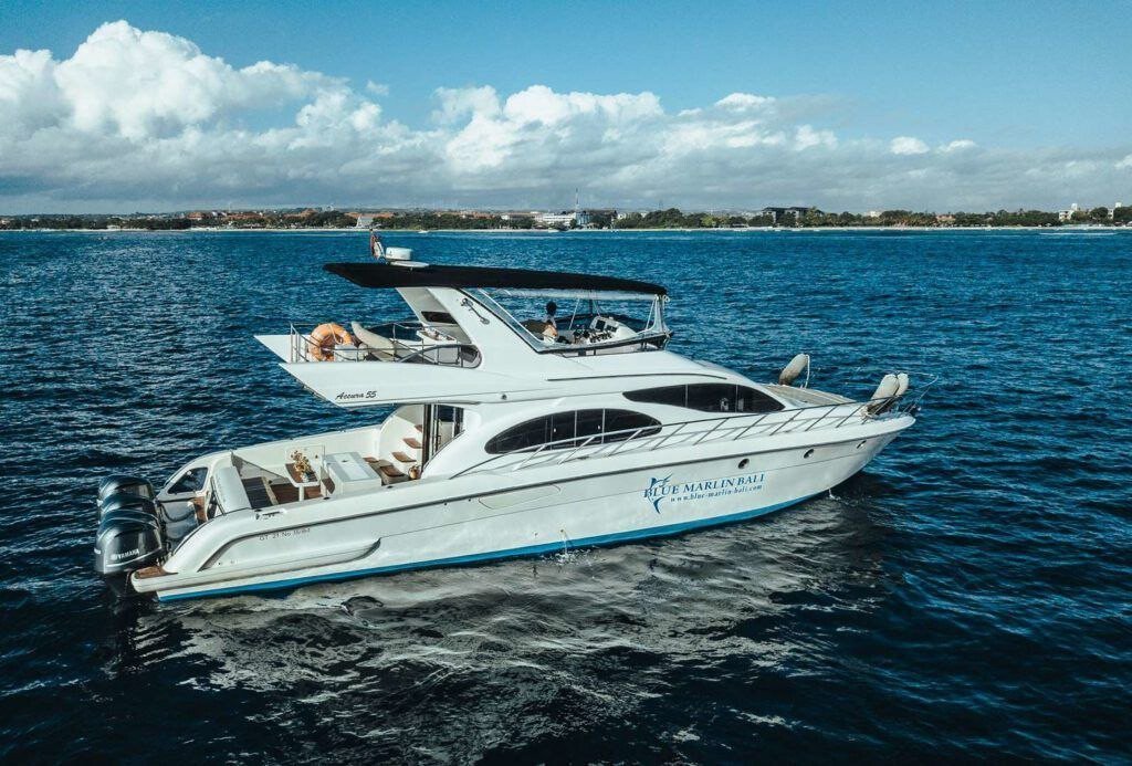 Яхта ACCURA 55