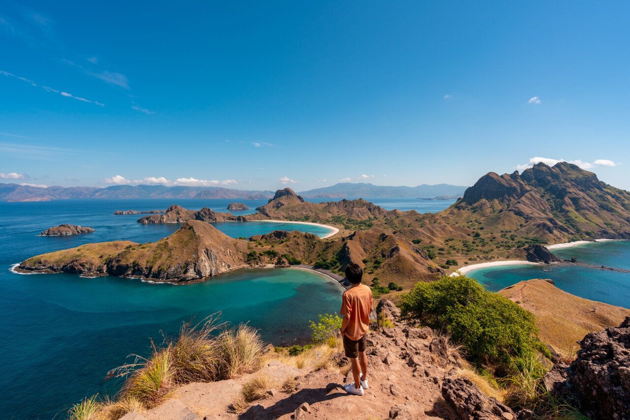 Komodo Cruise on Invictus