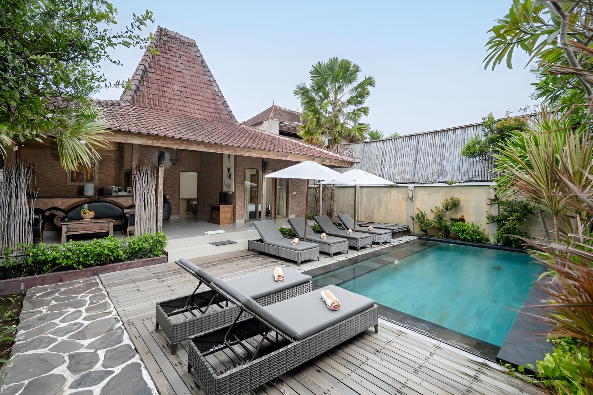 Lakshmi Bungalows & Villas