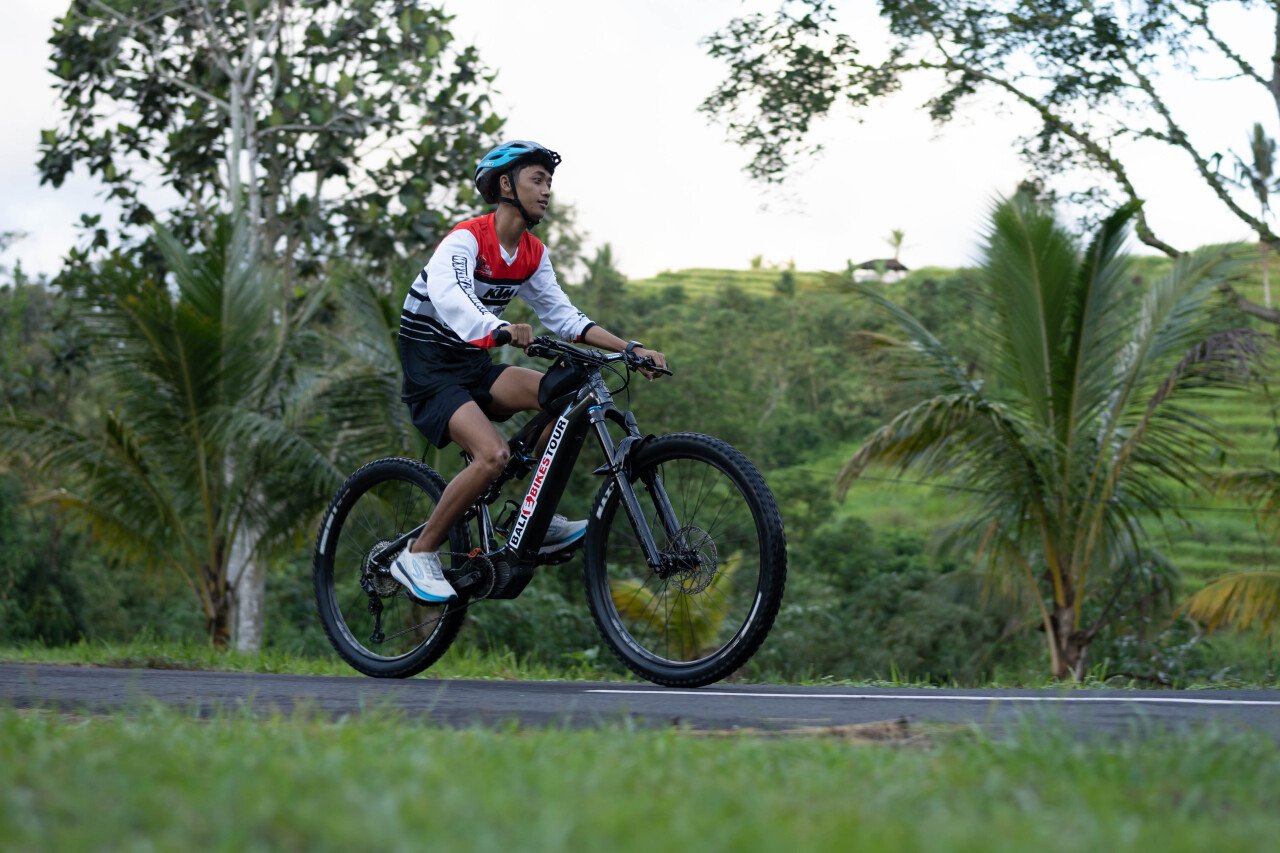 Faire du vélo électrique