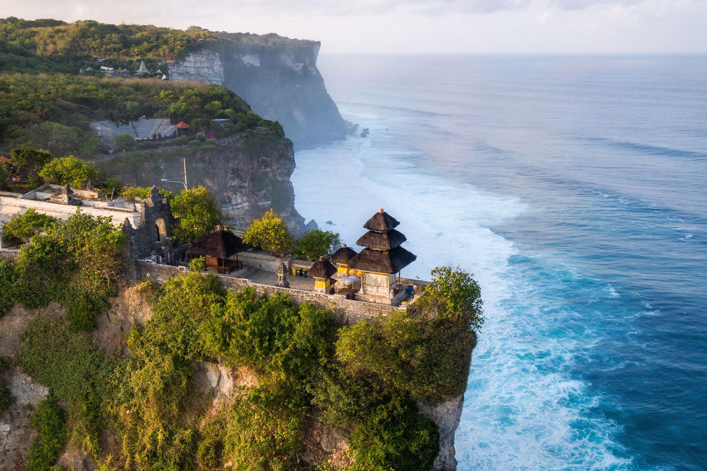 xрам Пура Лухур Улувату