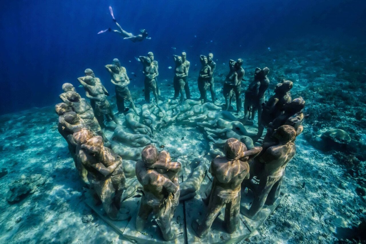 Snorkeling on a Yacht around the Gili Islands