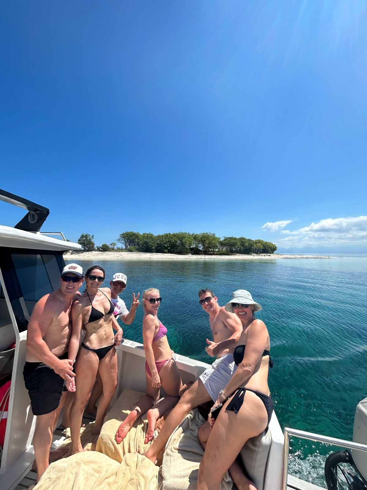 отдых на лодке Twins