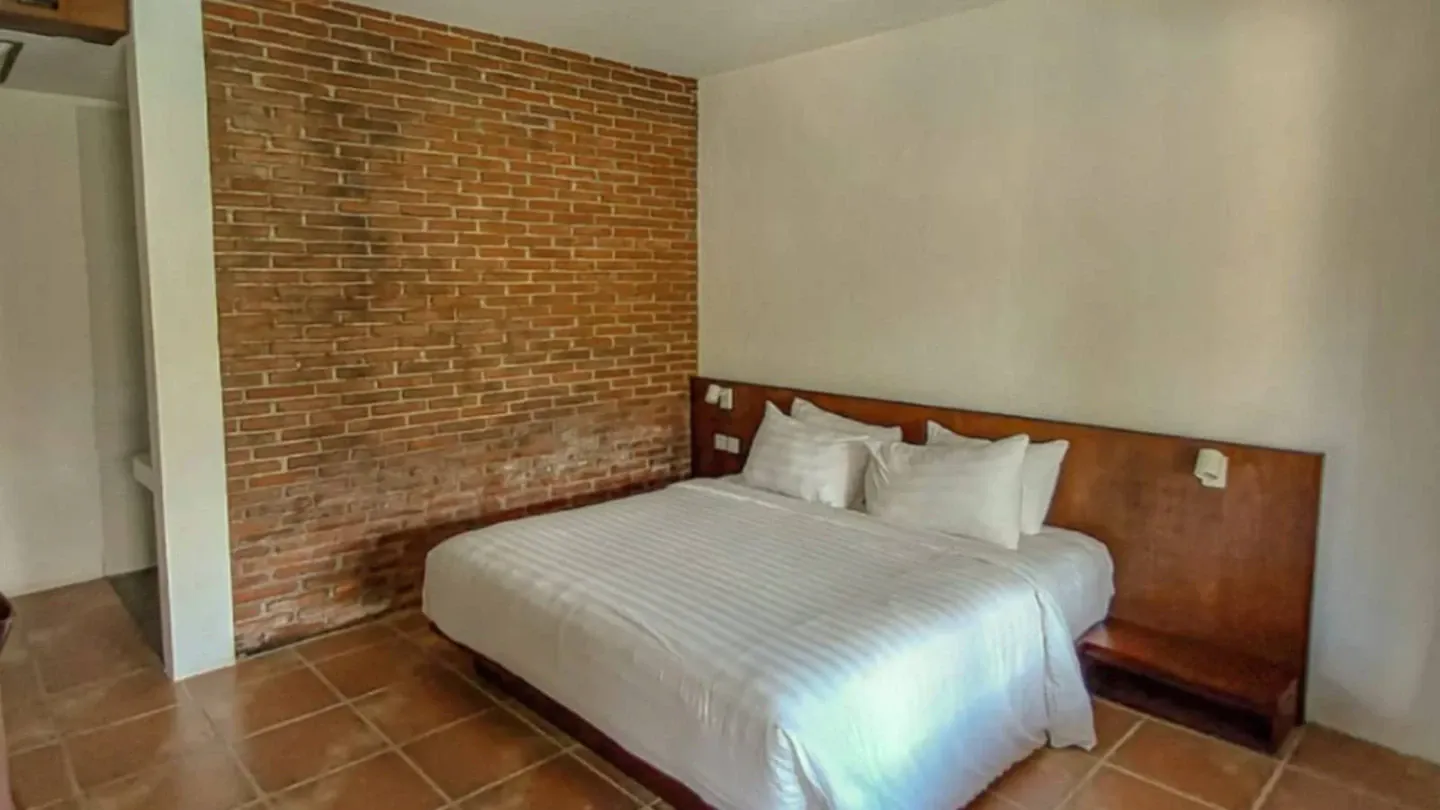 homestay number Rumah Bata with hot water