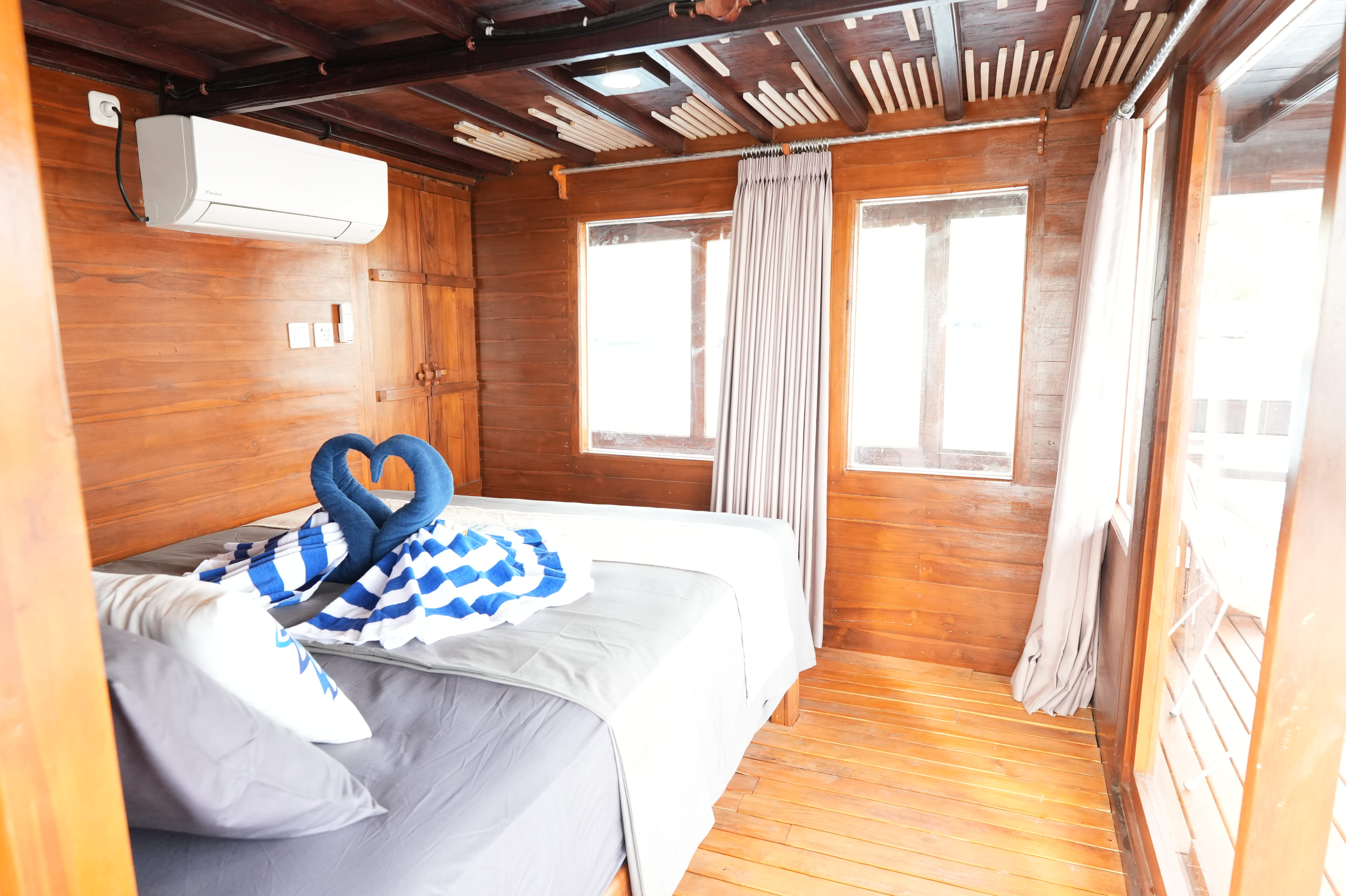 «Gayatri» cabin with balcony