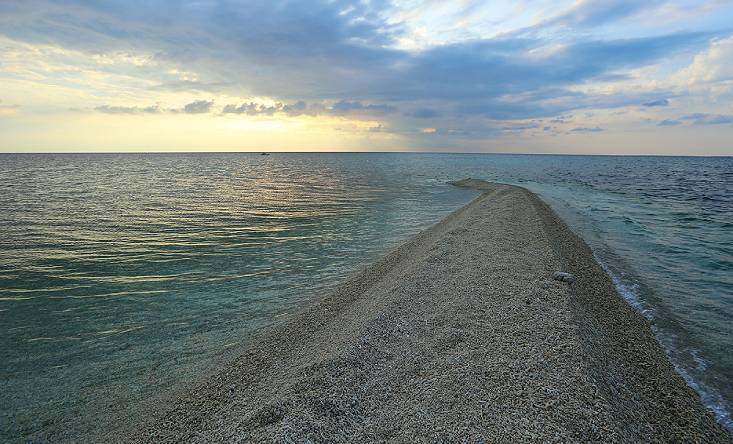Plage Poto Jarum