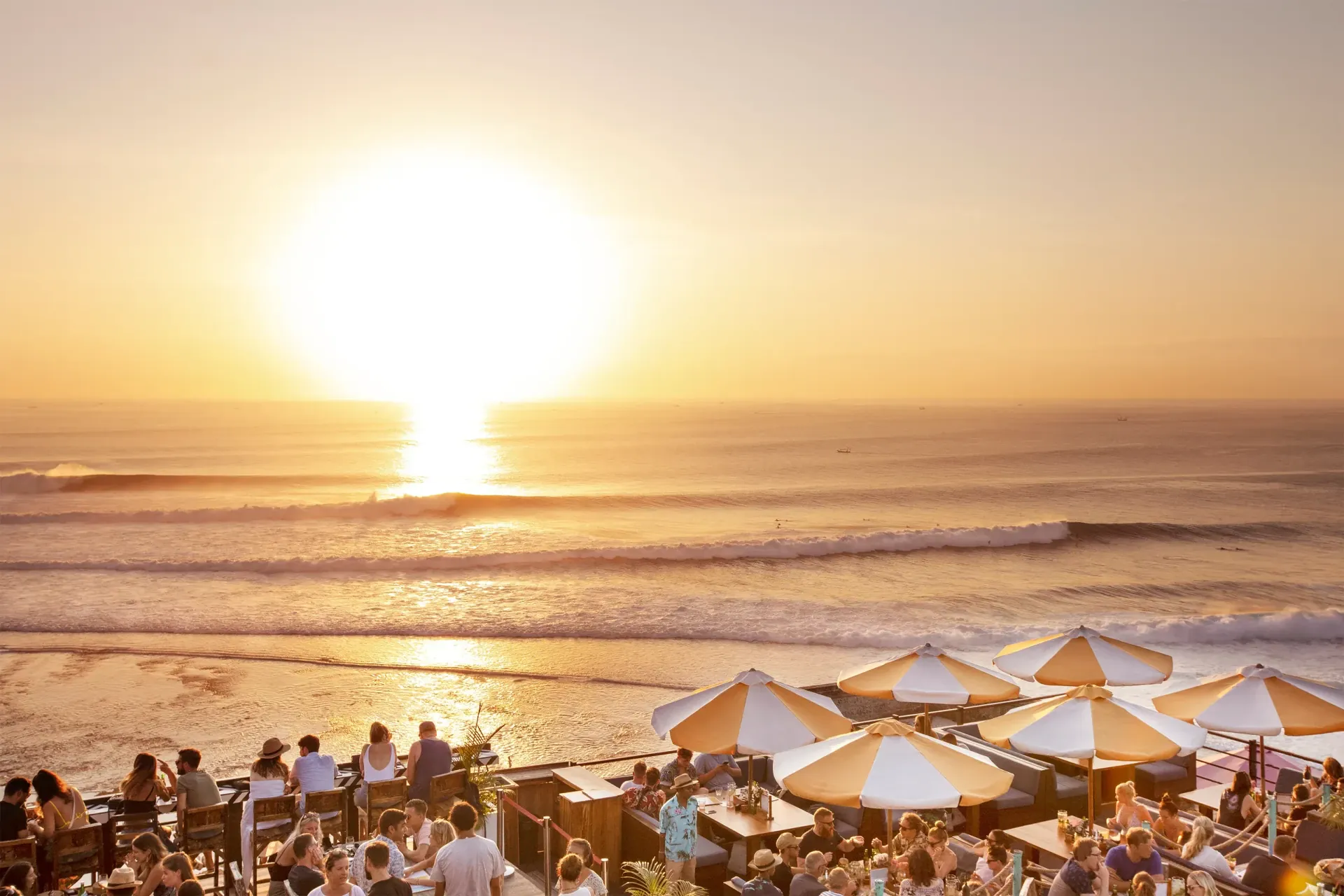 Ресторан рядом с океаном Ресторан рядом с океаном