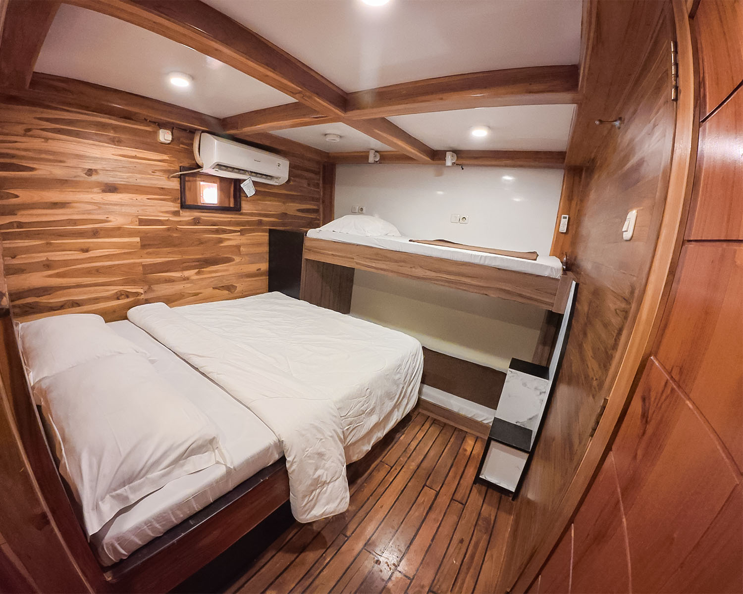 GILI ROOM