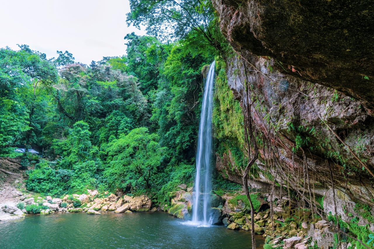Cunca Plias Waterfall