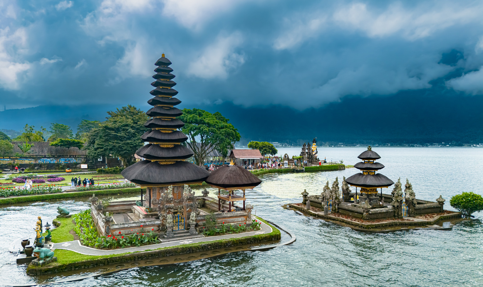 Ulun Danu Temple