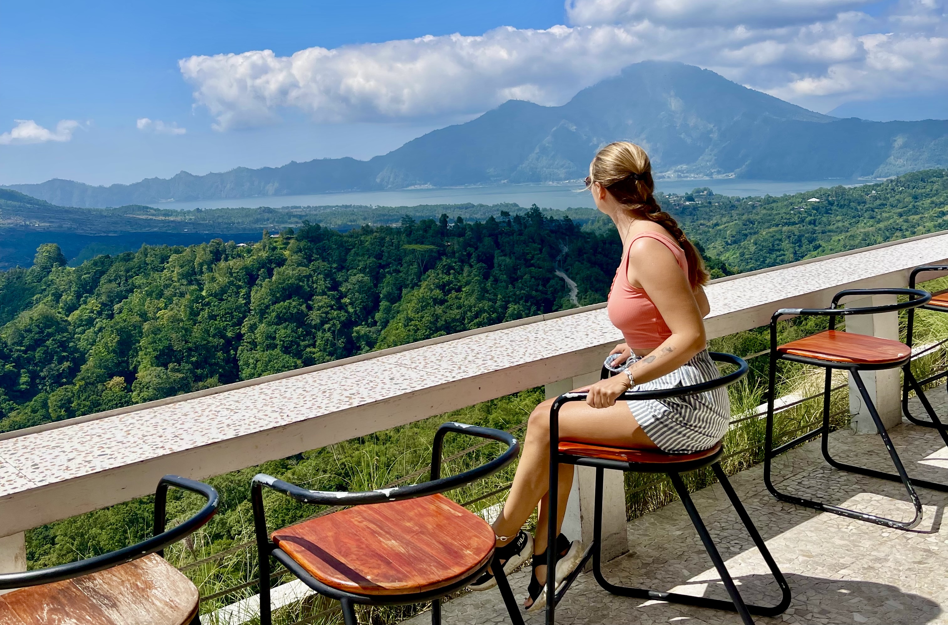 Lunch overlooking the volcano