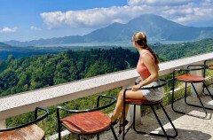 Lunch overlooking the volcano Lunch overlooking the volcano
