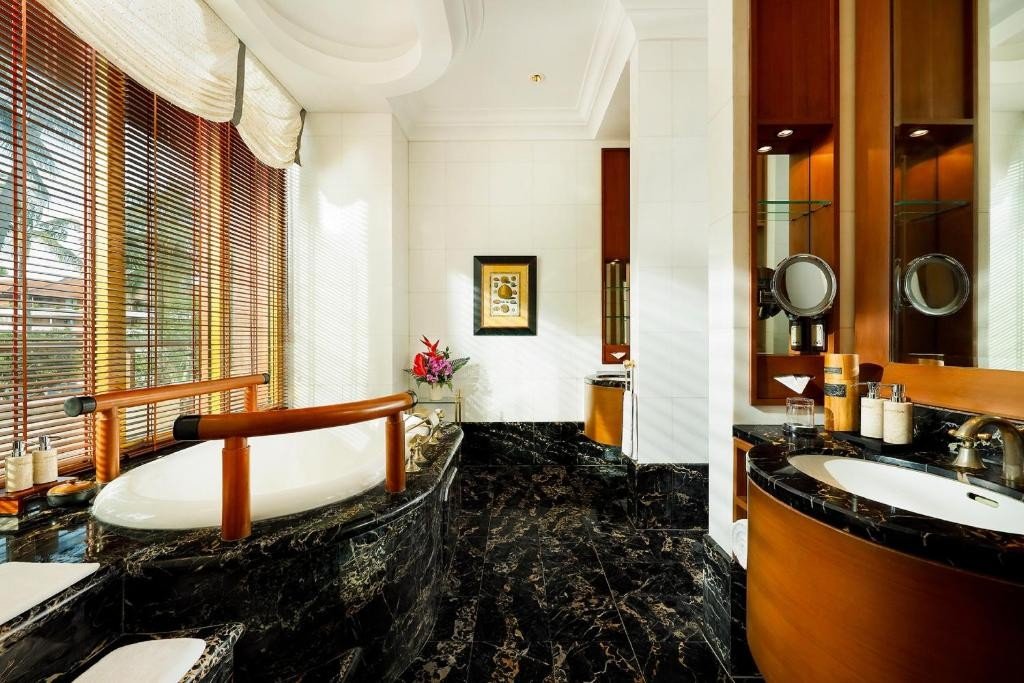 hotel Nusa Dua Beach Hotel & Spa, Bali 5*