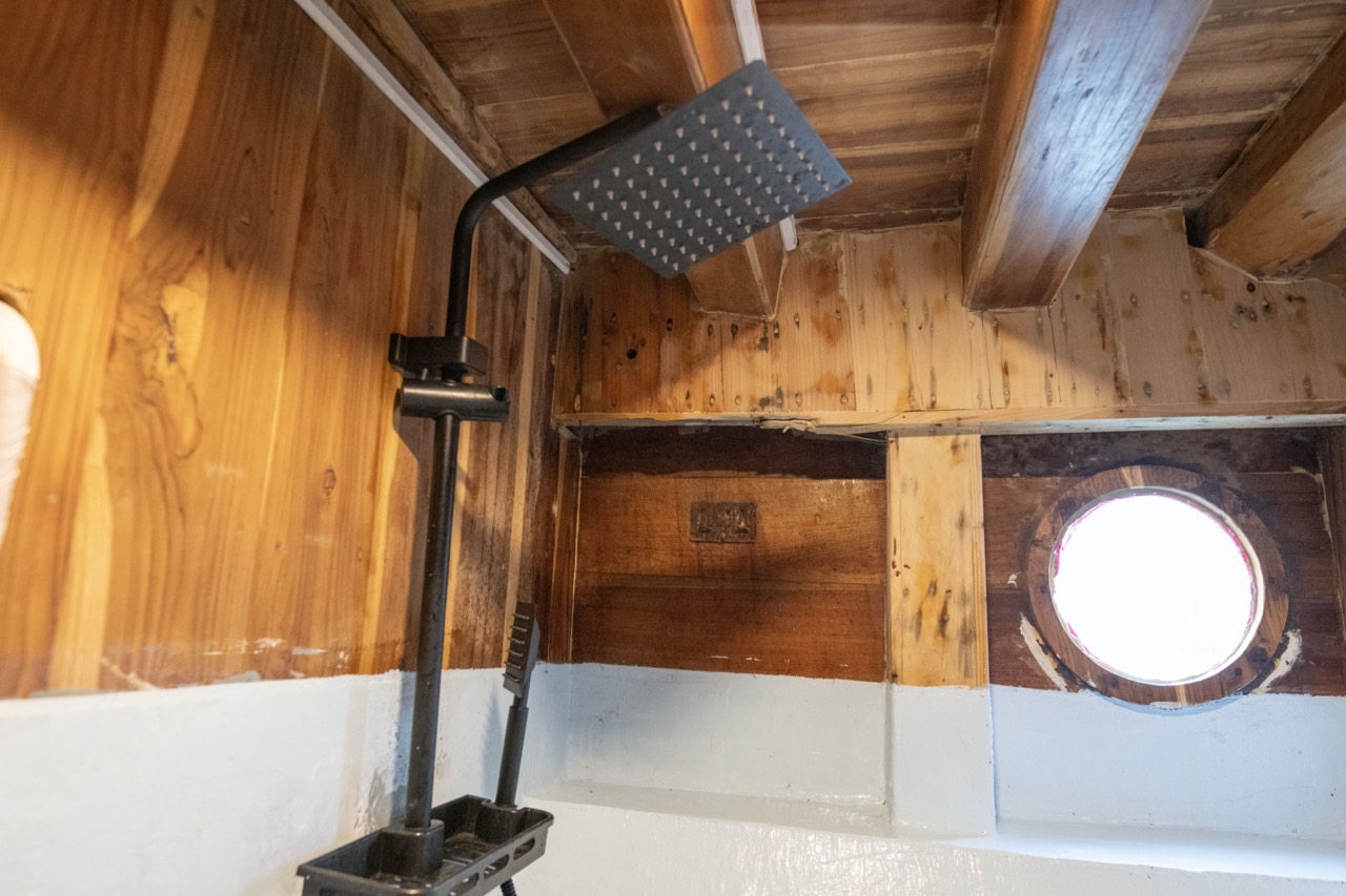 Superior cabin - bathroom