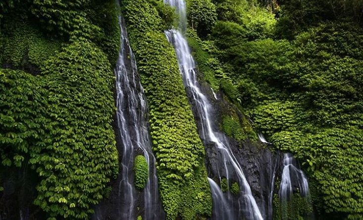 Cascadas Gemelas de Banyumala