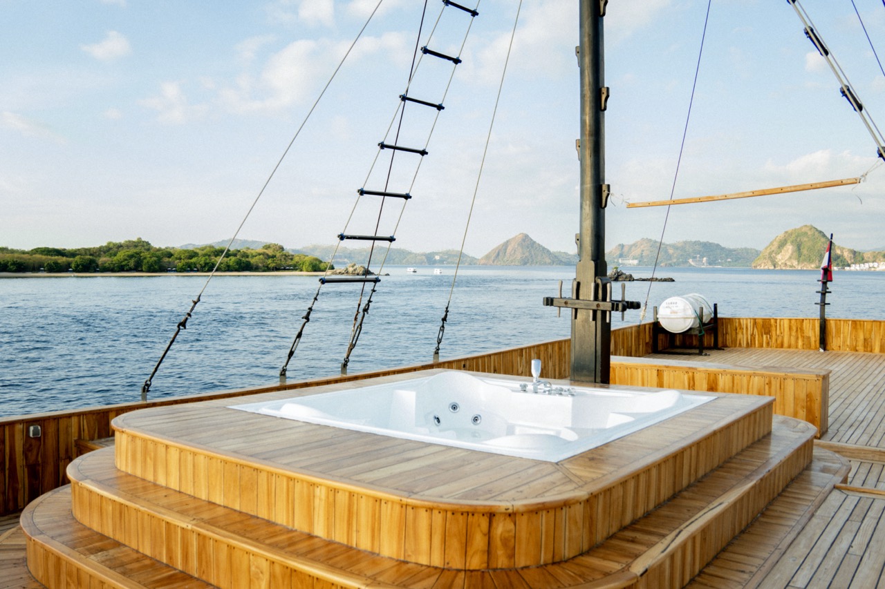 Jacuzzi à bord du bateau