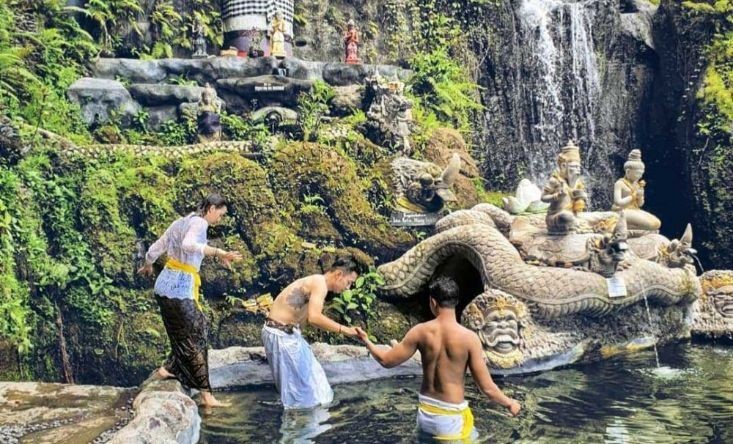 Taman Beji Griya Waterfall
