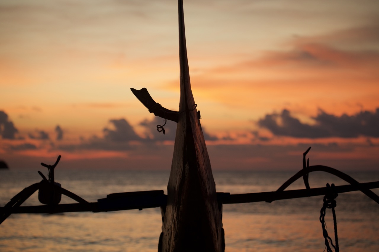 Bateau au coucher du soleil