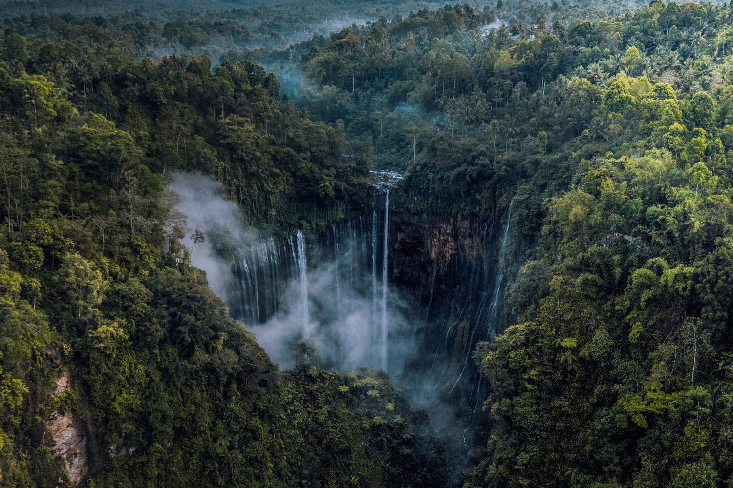 la cascade de Tumpak Sewu