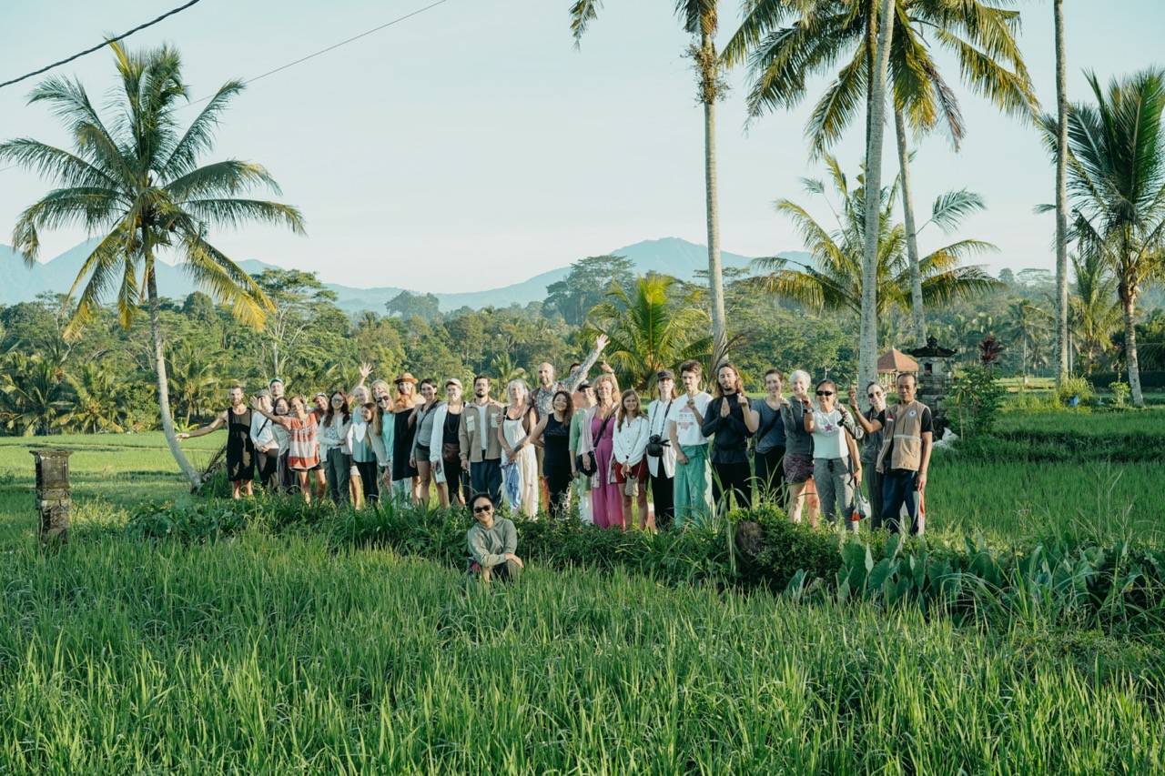 General photo of retreat participants
