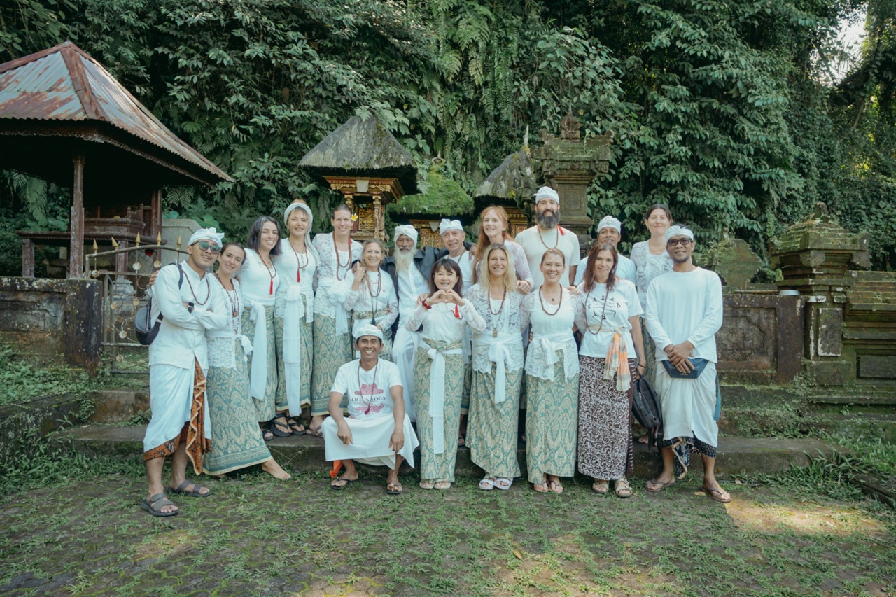 General photo of retreat participants